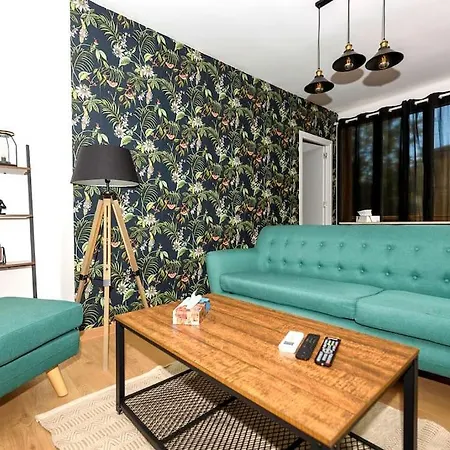 L'azur 15'plage 10'port 5'train Clim Wifi Pkg Apartment