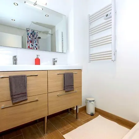 Appartamento L'azur 15'plage 10'port 5'train Clim Wifi Pkg *